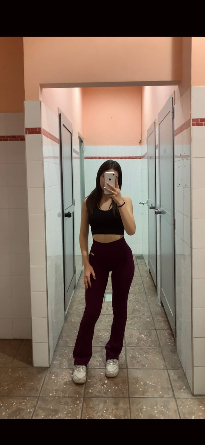 Customer photo review of Leggings a Zampa di Elefante Dark Purple