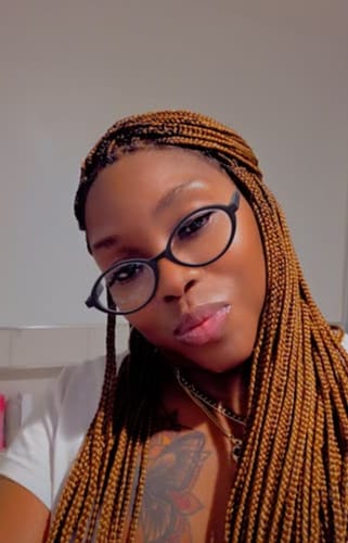 Customer photo review of Shade Knotless Braid Wig, Full Lace, Color 27, Waist Length, Glueless