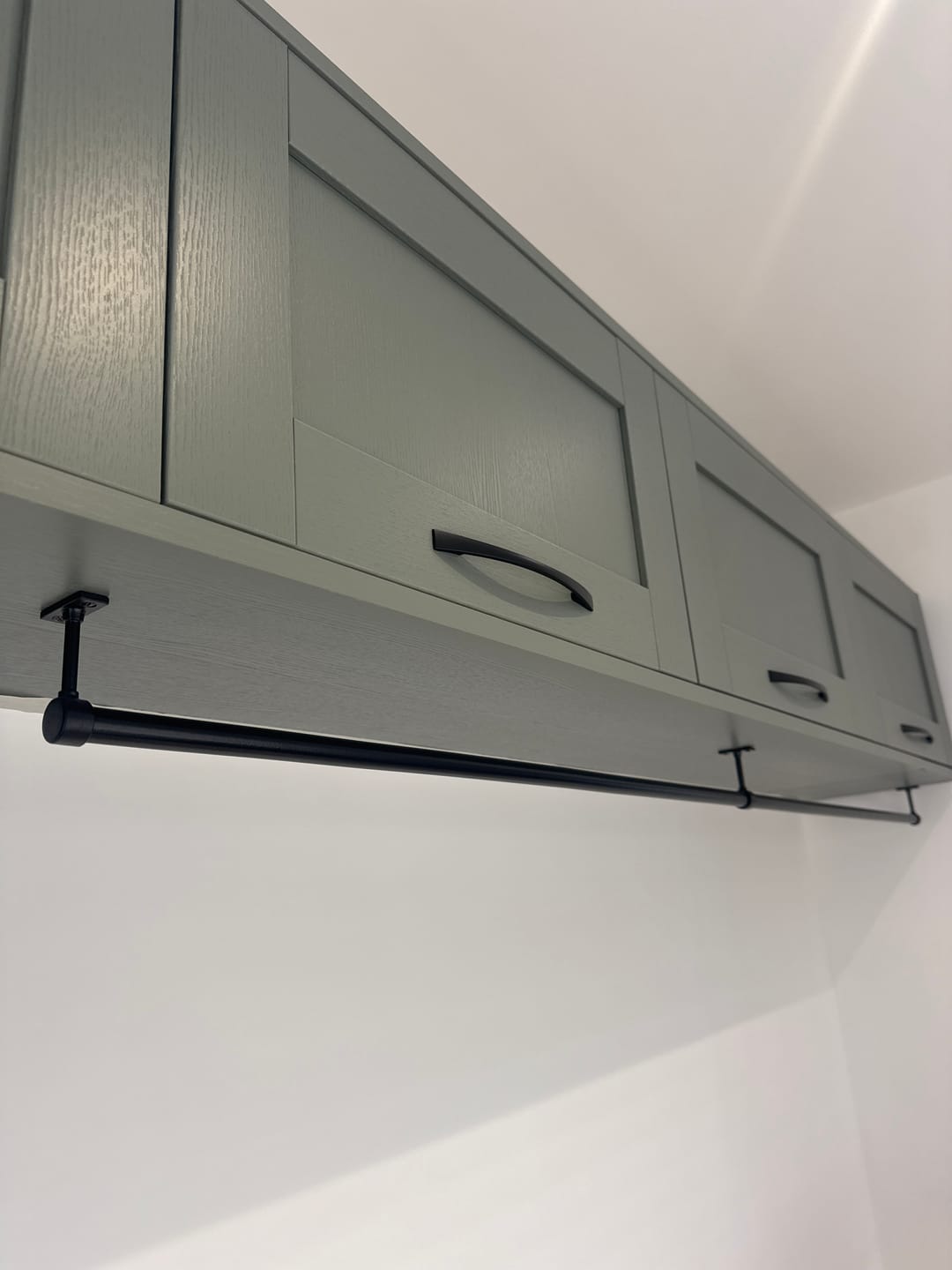 Customer photo review of Black Iron Hanging Rail
