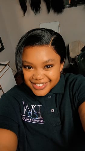 Customer photo review of Brazilian 13x4 Lace Frontal Wig Pixie Cut Col