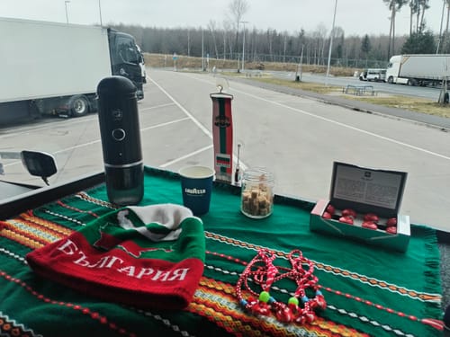 Customer photo review of Преносима кафемашина Nomad 2в1, Съвместима с капсули Nespresso и мляно кафе, Батерия 7500mAh, 19 бара налягане