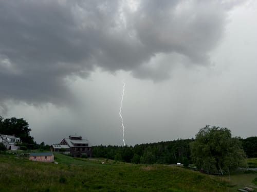 Customer photo review of BeeCastle Hives 10 Frame Wax Coat Complete Beehive Kit:2 Designed Deep Bee Boxes and 1 Super Medium Box,Includes Premium Wooden Frames and Beeswax-Plastic Foundation