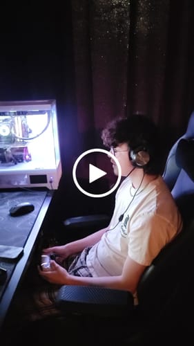 Customer video review of AirMez - X-Beats 40000 - Écouteur Smart Vape 2-en-1 - Puff Jetable / Vape Disposable 2% Nicotine