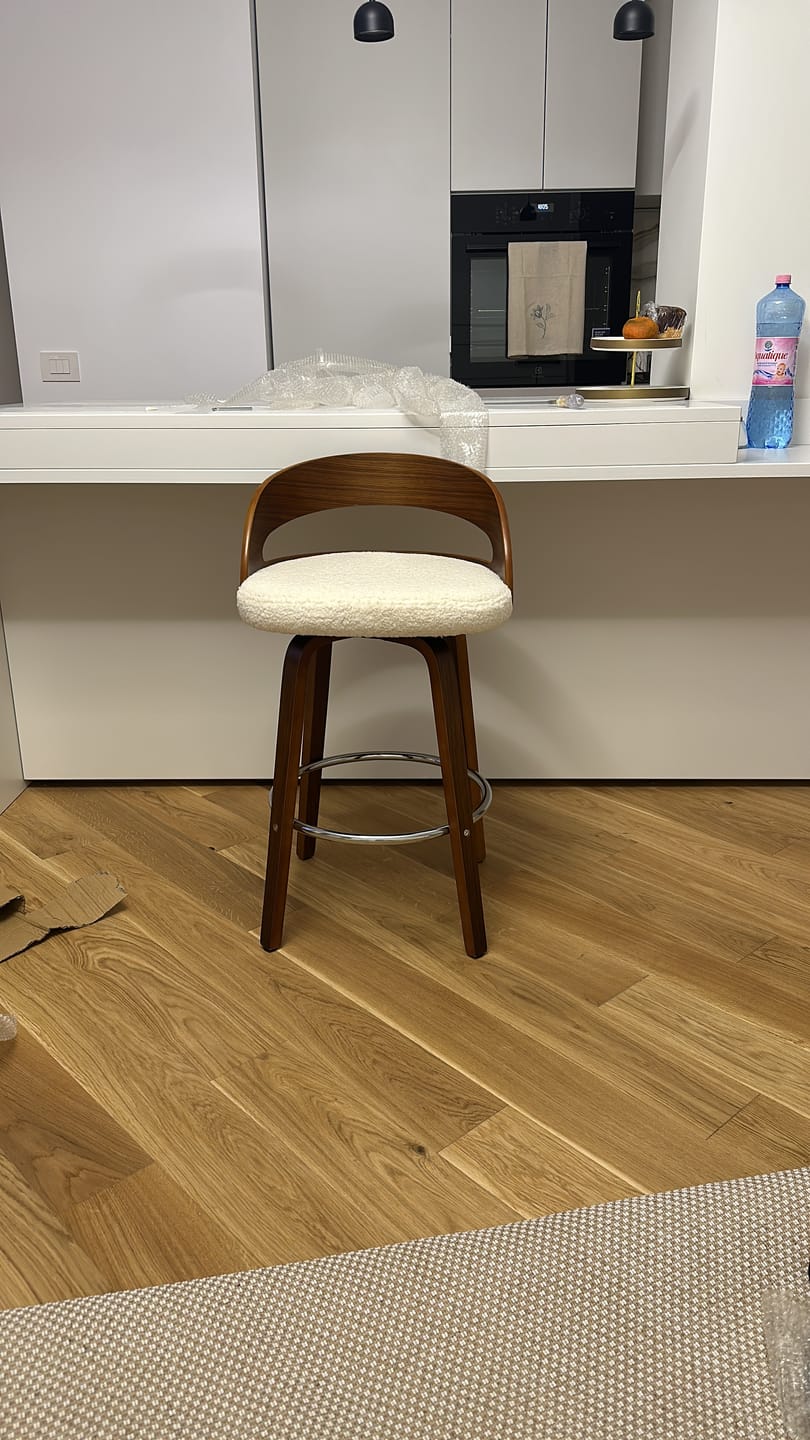 Customer photo review of Scaun bar H110, crem/nuc, stofa bucle/otel, 47x43x84 cm