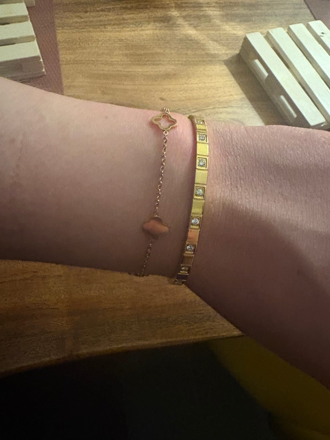 Customer photo review of Nisma Armreif | 18K vergoldet