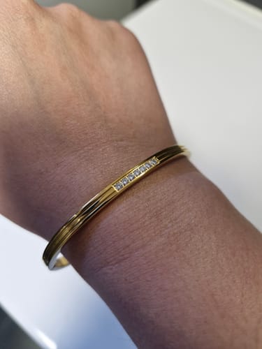 Customer photo review of Diamond Allure Bangle Bracelet