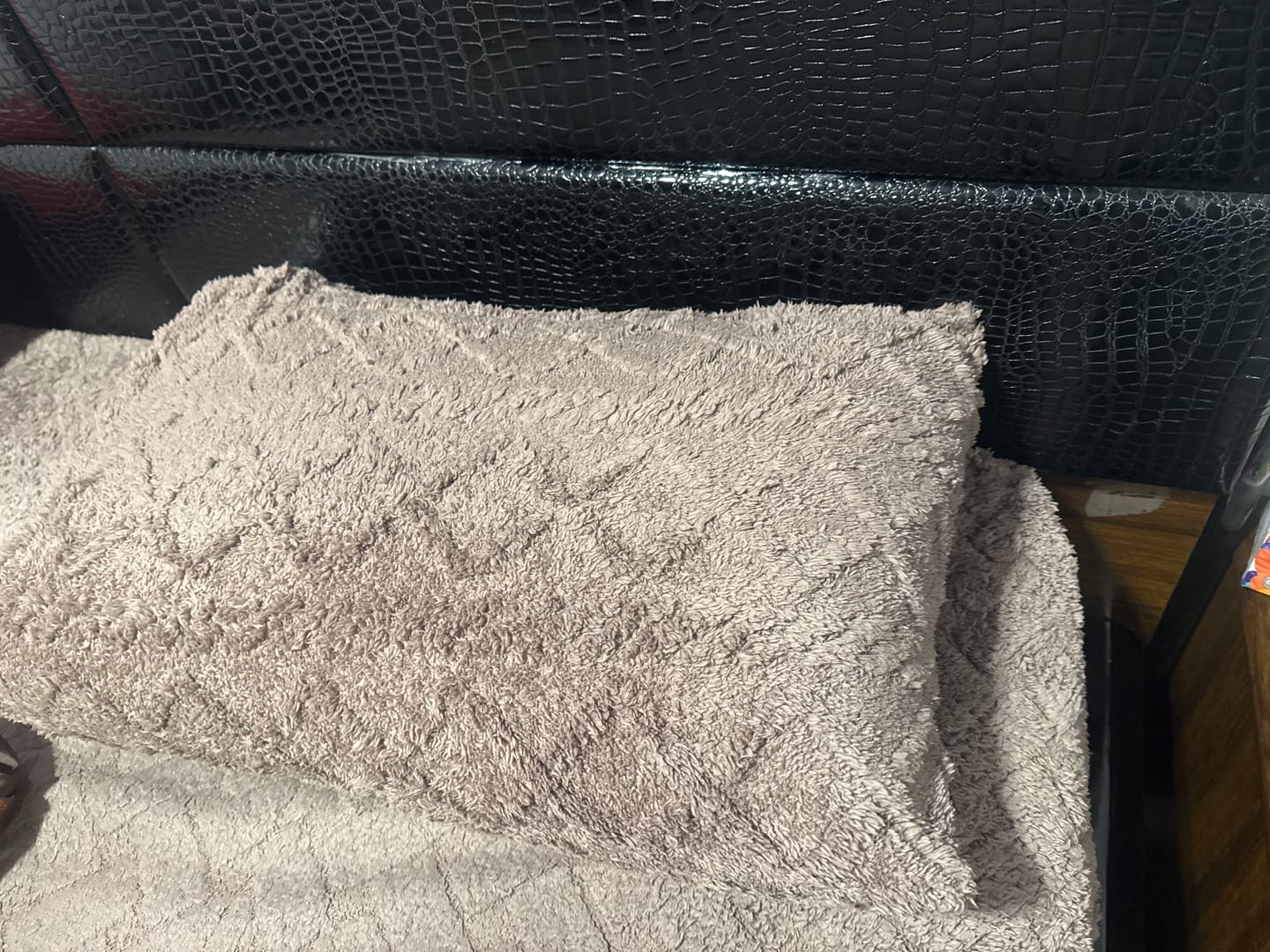 Customer photo review of Luxurious Plain Hotel Pillow