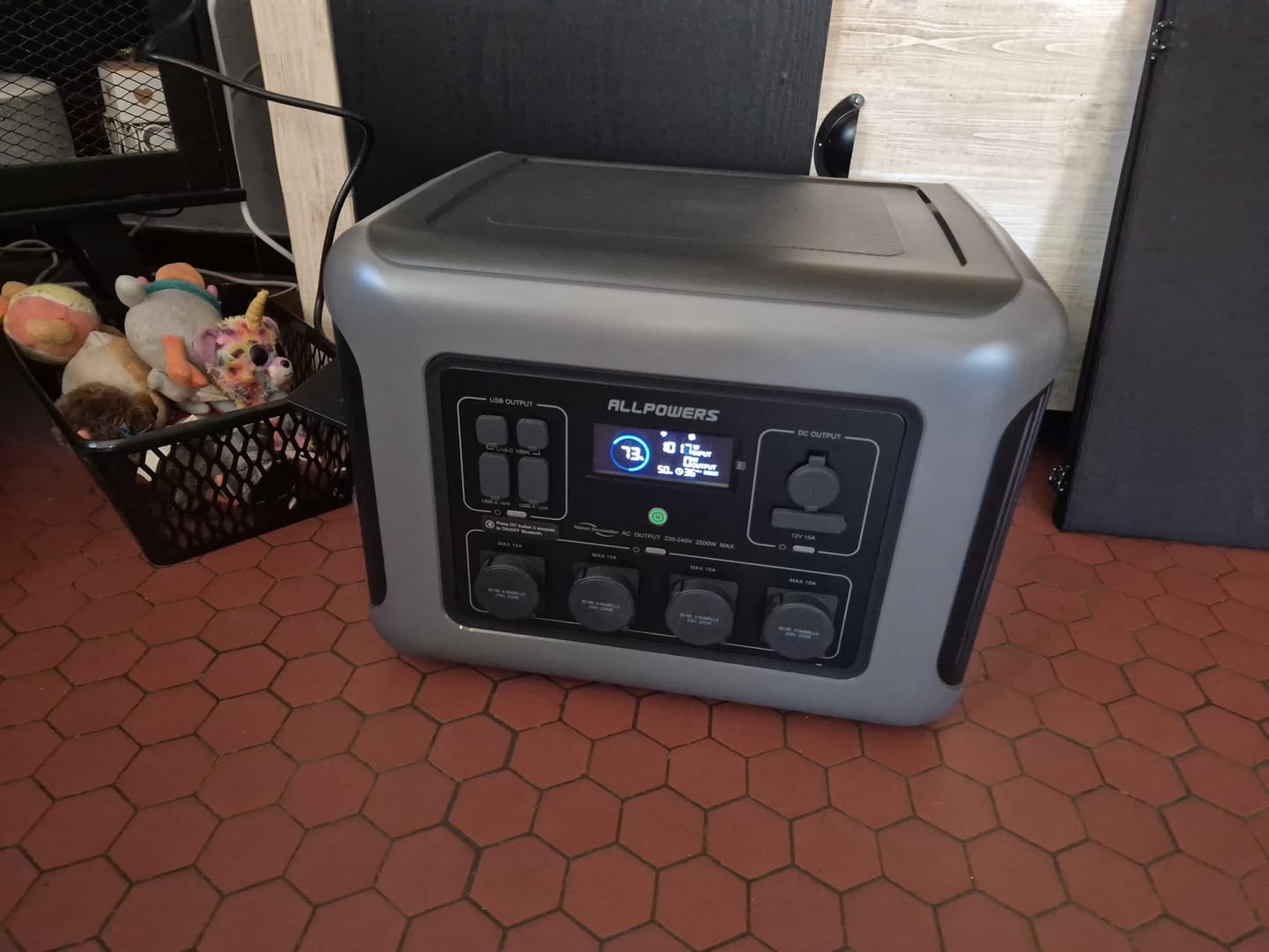 Customer photo review of ALLPOWERS Générateur Solaire 2500W (R2500 + SP037 400W Panneau Solaire)