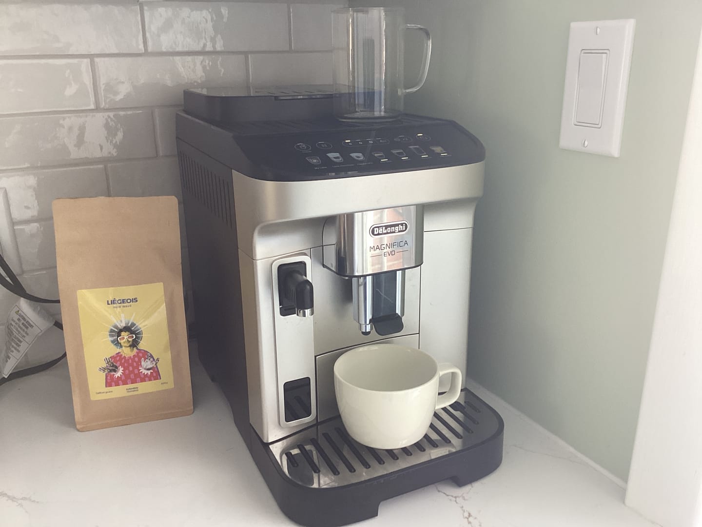 Customer photo review of DeLonghi - Magnifica EVO (ECAM29084SB)