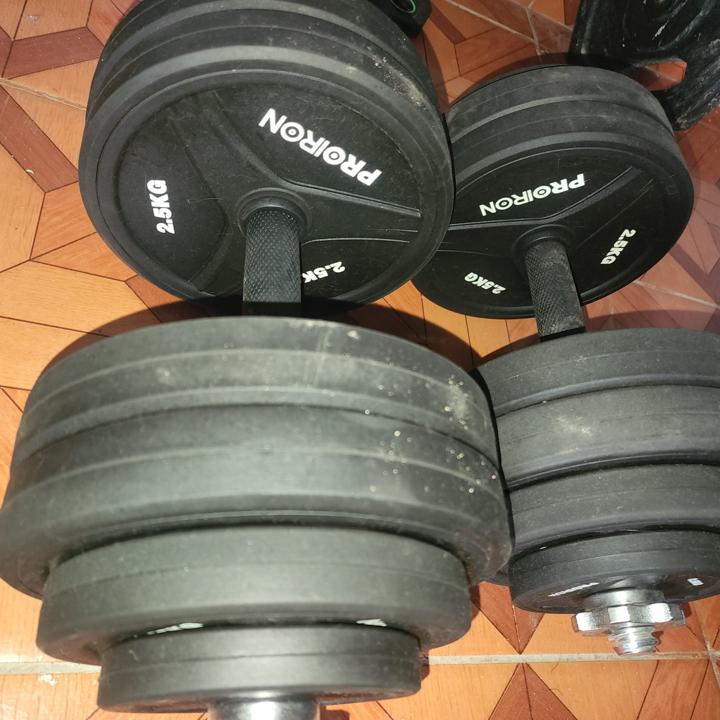 Customer photo review of Juego de Mancuernas de Caucho Ajustable