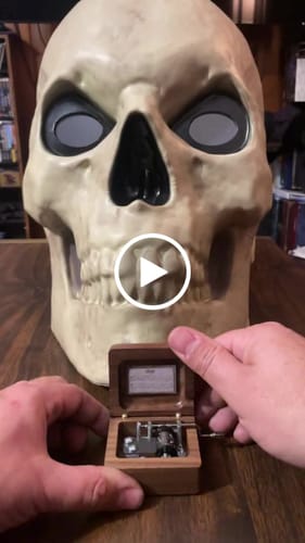 Customer video review of [Pre-Order] Phasmophobia Music Box
