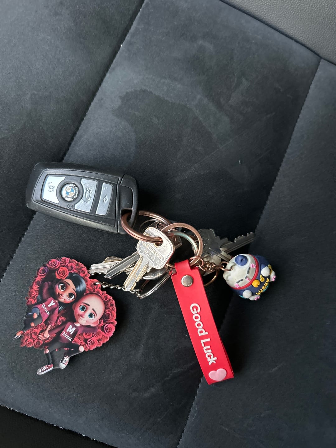 Customer photo review of Rose Heart Couple Personalized Acrylic Keychain, Valentine's Day Gift for her, Gift for him