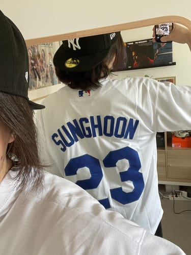 Customer photo review of Enhypen LA Baseball Jersey