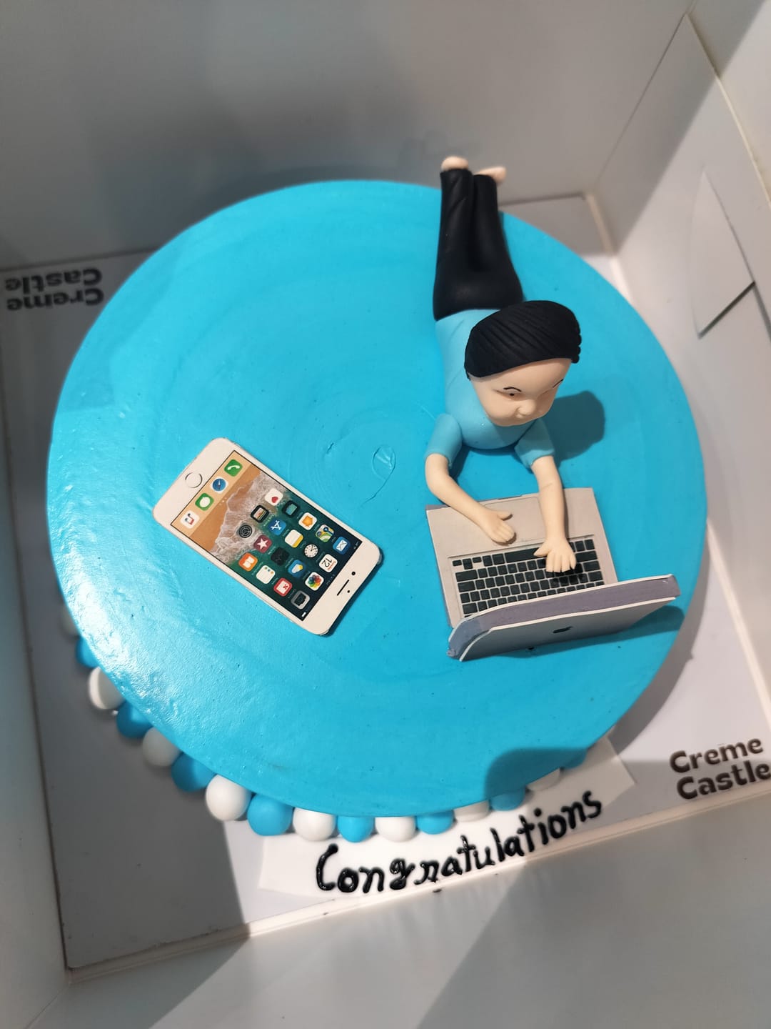 Customer photo review of Cake for a workaholic