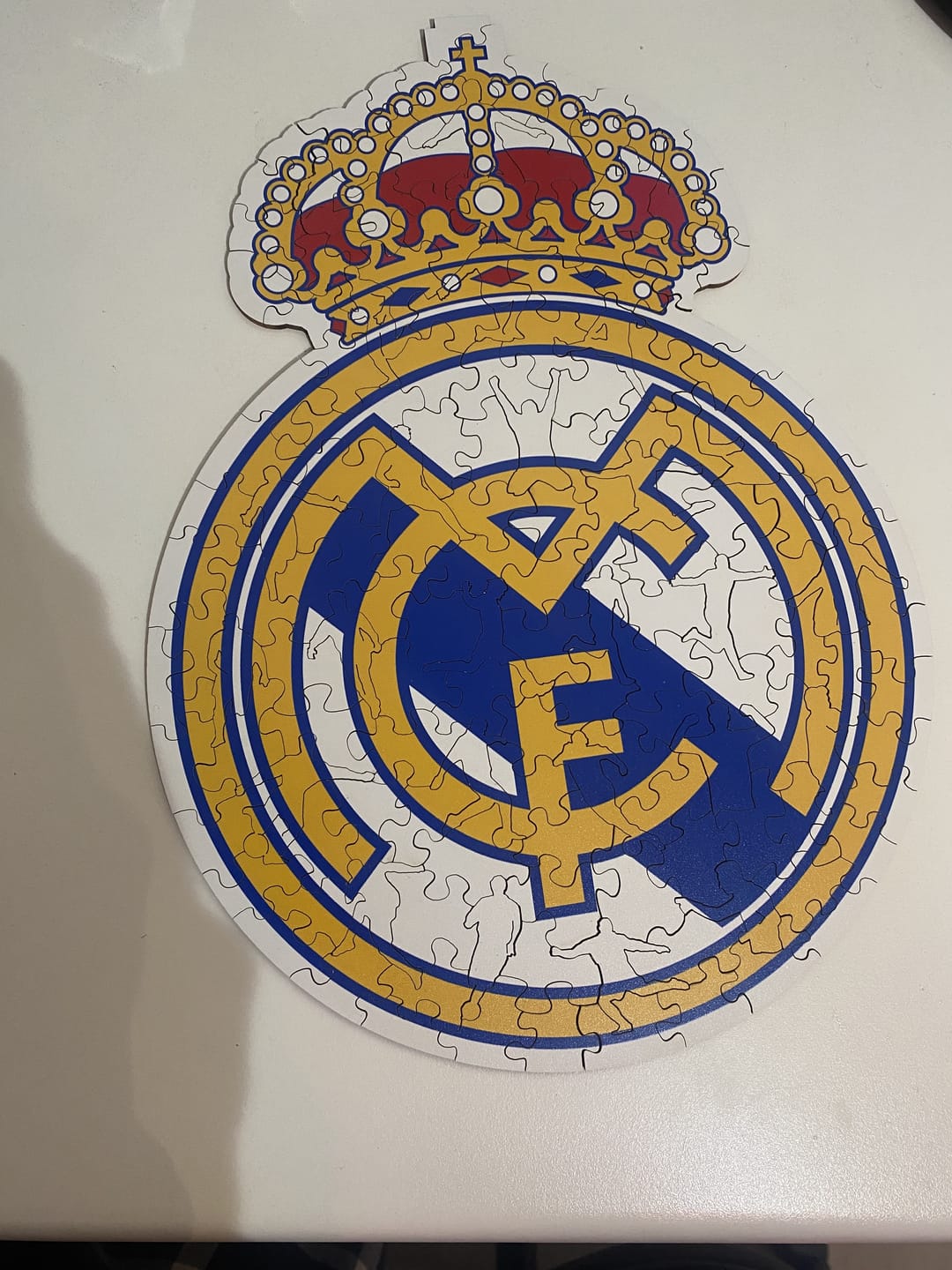Customer photo review of Real Madrid CF® Logo - Rompecabezas de Madera