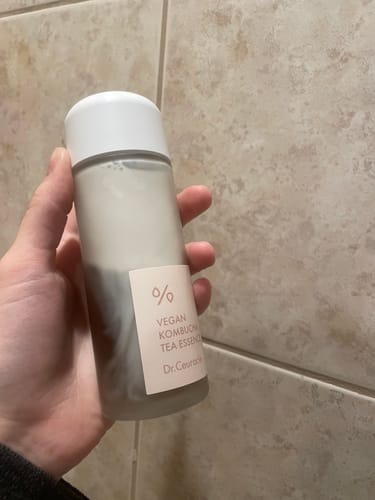 Customer photo review of Divu tekstūru vegāniskā esence ar kombuču Dr.Ceuracle Vegan Kombucha Tea Essence