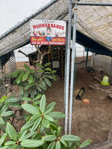 Customer photo review of Personalisiertes Gartenschild mit Hühner Motiv