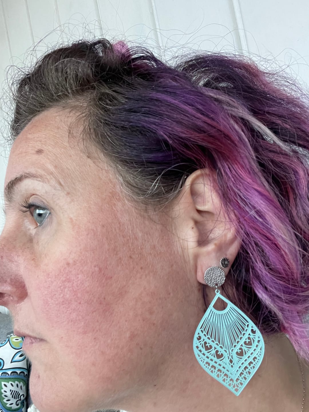 Customer photo review of Ohrring Laila hell blau