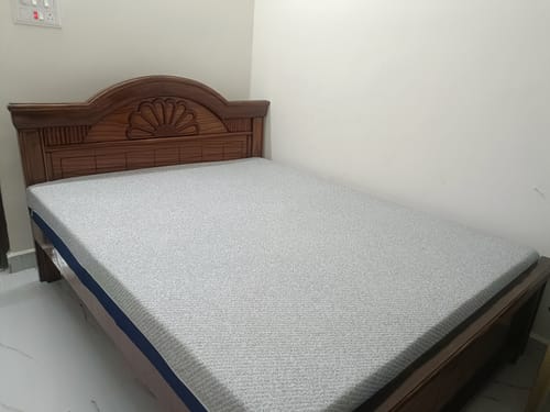Customer photo review of Flo Anti-Gravity™ Latex Mattress