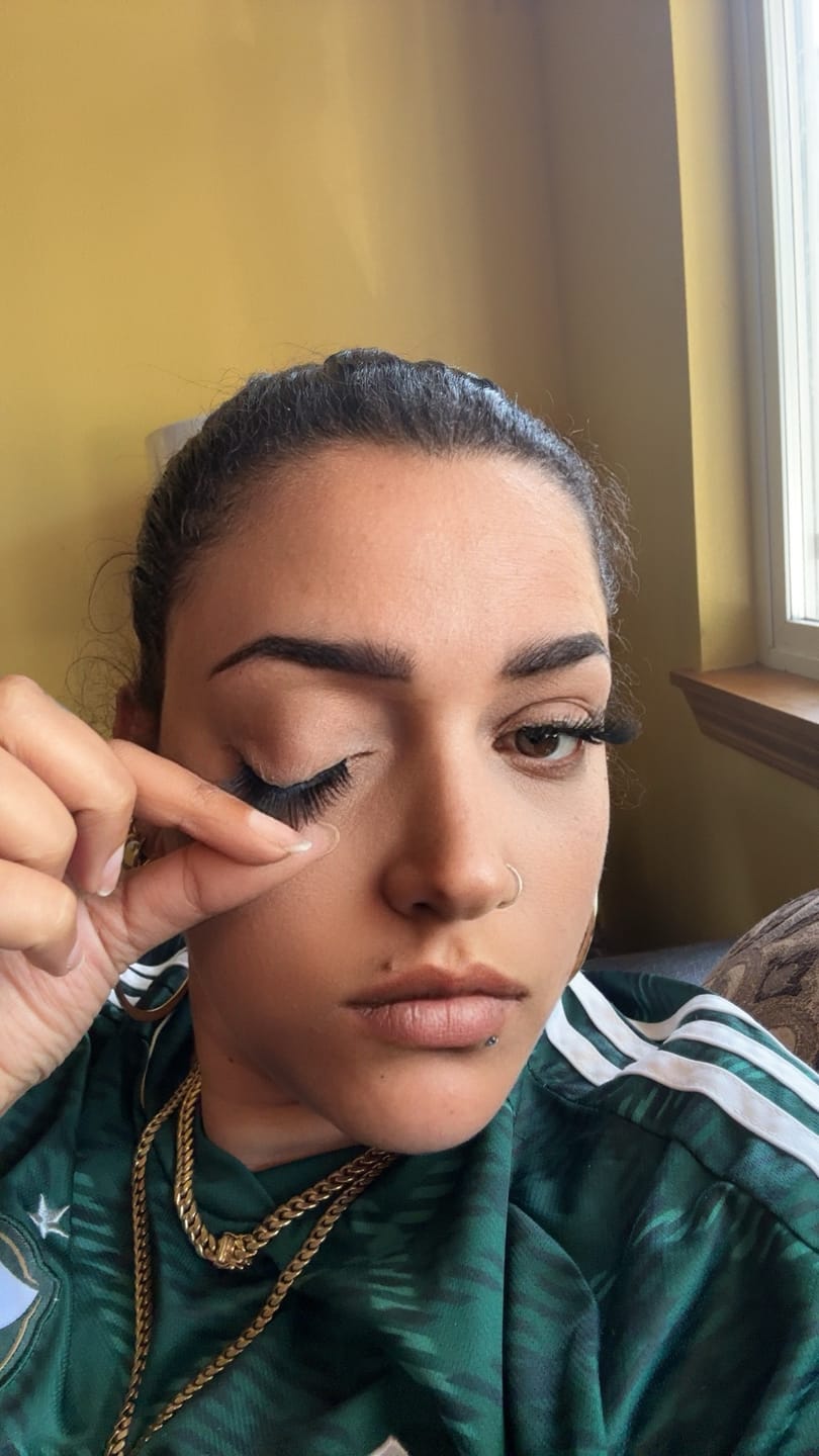 Customer photo review of Pegamento de Pestañas Ultra-Resistente✨Tiktok Viral✨