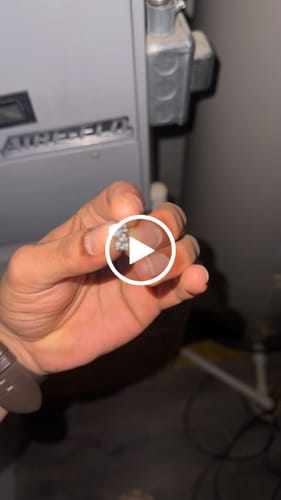 Customer video review of VVS Moissanite Stud Earrings (ALL SIZES)