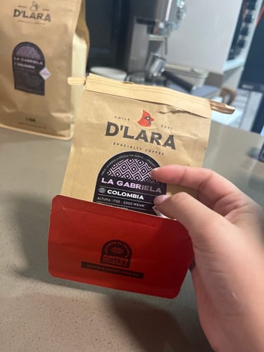 Customer photo review of Pack D'Lara 3 bolsas de 250g Café de Especialidad Colombia en Grano o Molido