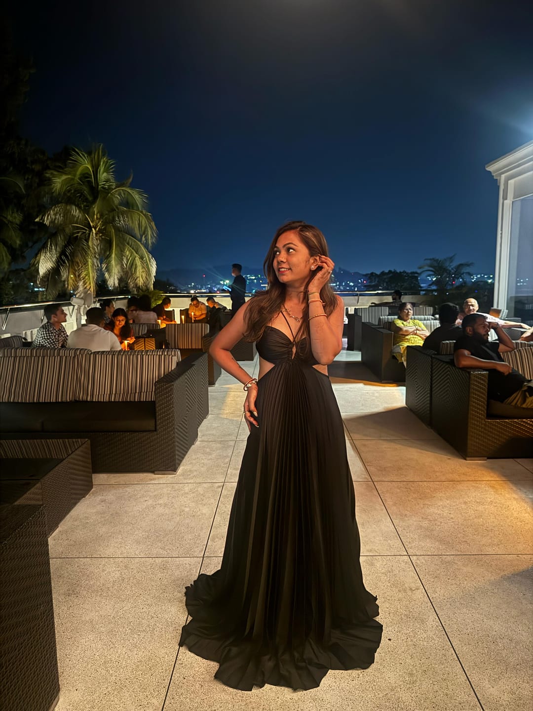 Customer photo review of Hay Luxe Pleated Flowy Maxi Dress