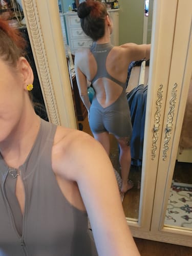 Customer photo review of Grey Sleeveless Zipper Scrunch Butt Romper