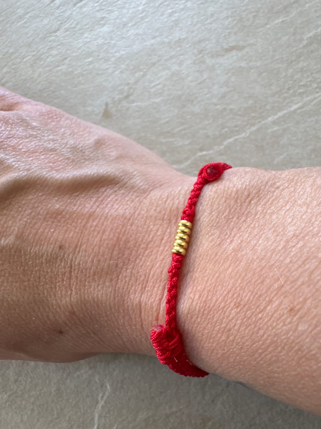 Customer photo review of Buddha Stones 925 Sterling Silber Lucky Golden Bead Geflochtenes Armband Fußkettchen