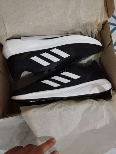 Customer photo review of adidas Men's Runfalcon 3.0 Running Shoes