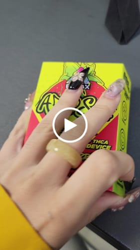 Customer video review of Adios Extrax STRAWBERRY COUGH HYBRID THCA THC-P Disposable Vape Pen 7G