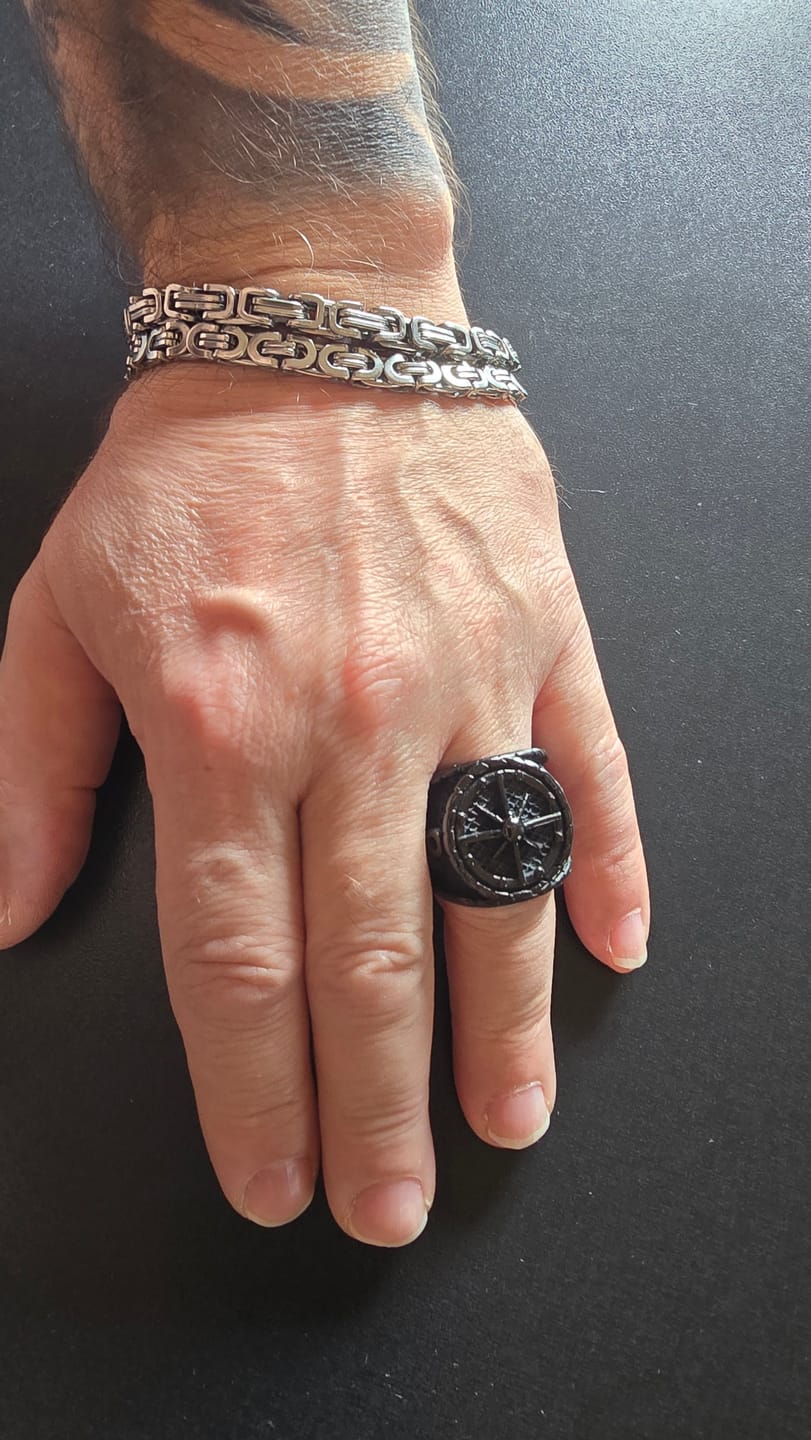Customer photo review of THE CAPTAIN. - BLACK