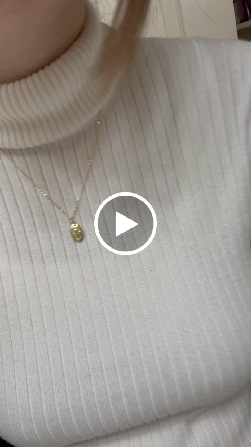 Customer video review of Miraculous Medal Necklace // Gold