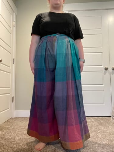 Customer photo review of FRIDA PANTS | AURA CHEX