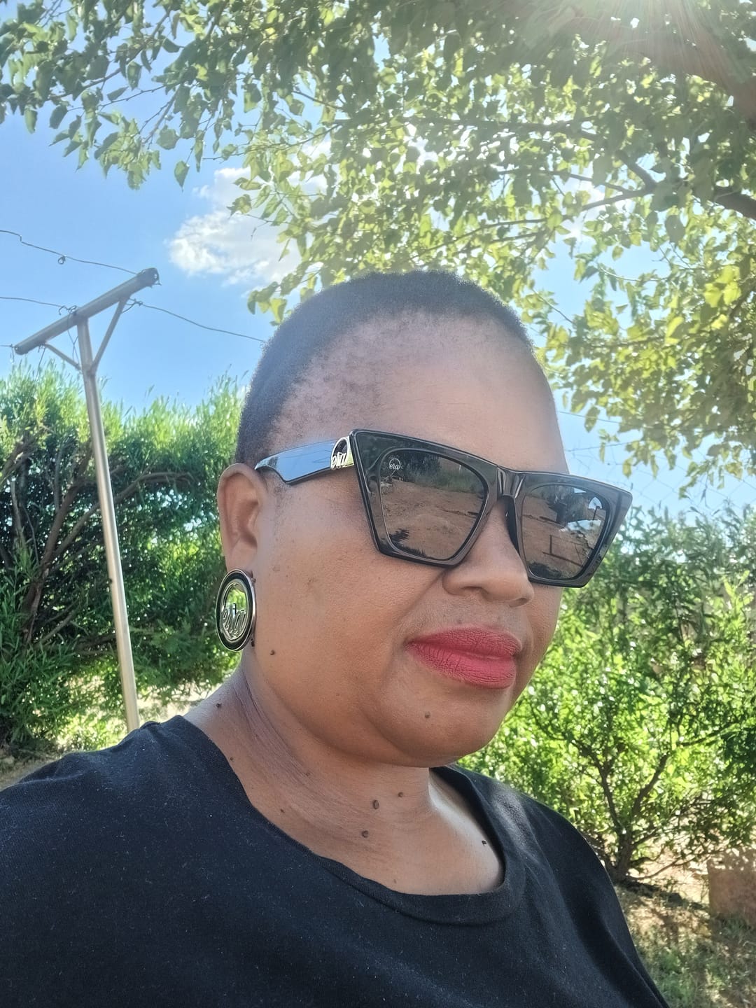 Customer photo review of Black Diva Logo Sunglasses