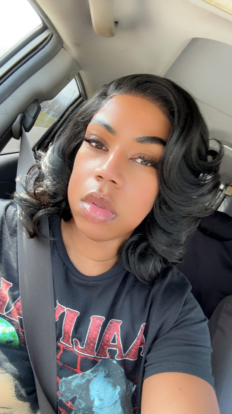 Customer photo review of Outre Glueless Human Hair Blend 5X5 HD LACE CLOSURE WIG - HHB - BODY WAVE 16"