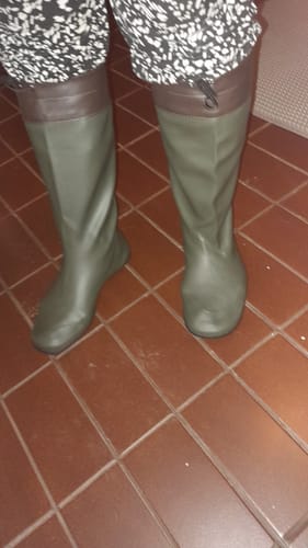 Customer photo review of Vaistoa Korpi –paljasjalkakumisaappaat