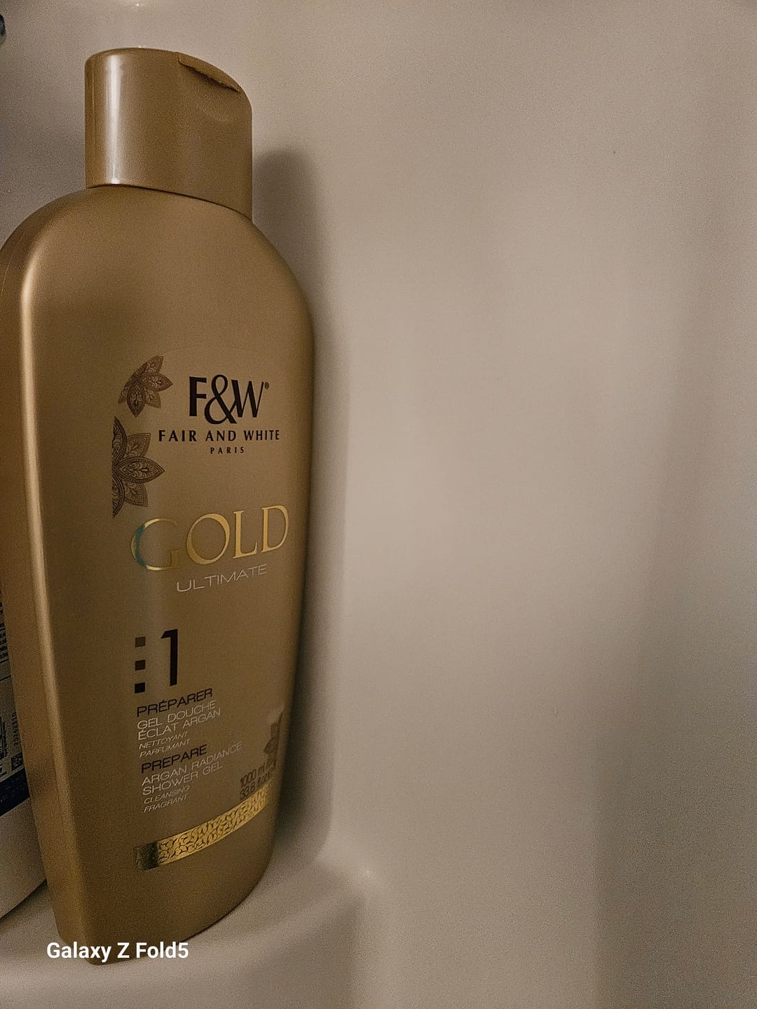 Customer photo review of Fair and White 1: Gold Argan Shower Gel 1000ml / 33.81 fl Oz