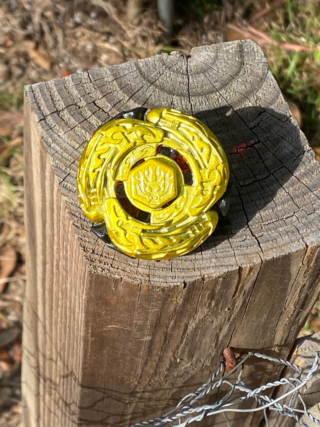 Customer photo review of L-Drago Destructor / Destroy DF105 GOLD Armored Version Beyblade Booster