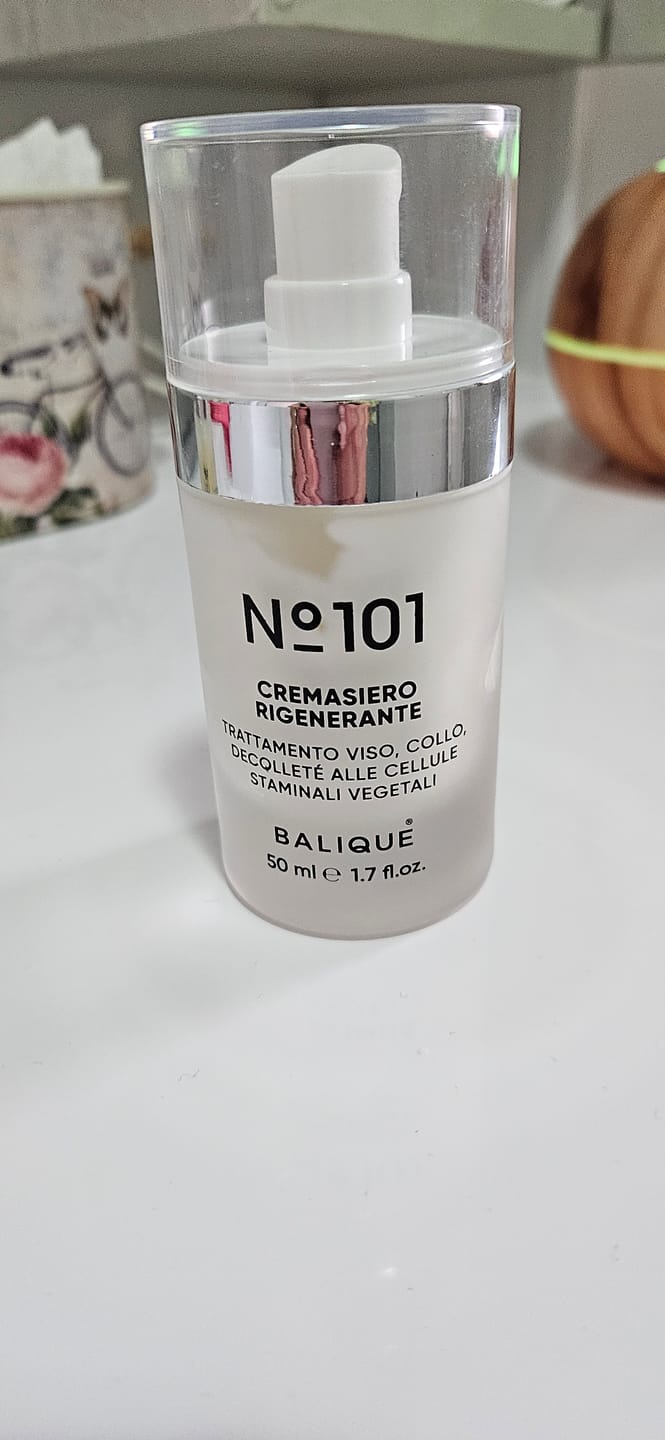 Customer photo review of N°101 - CREMASIERO RIGENERANTE - Viso, Collo e Decolleté