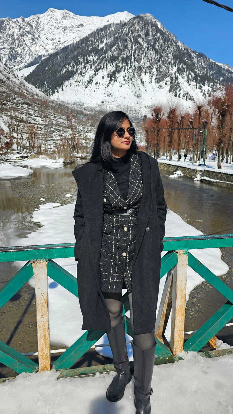 Customer photo review of Rader Set of Top and Woolen Tweed Dress