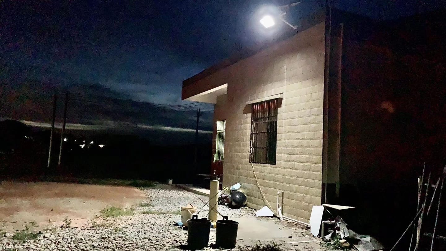 Customer photo review of 300W LED Solar Flood Light - Ultra Bright, 12-Hour Illumination, Tough Build
