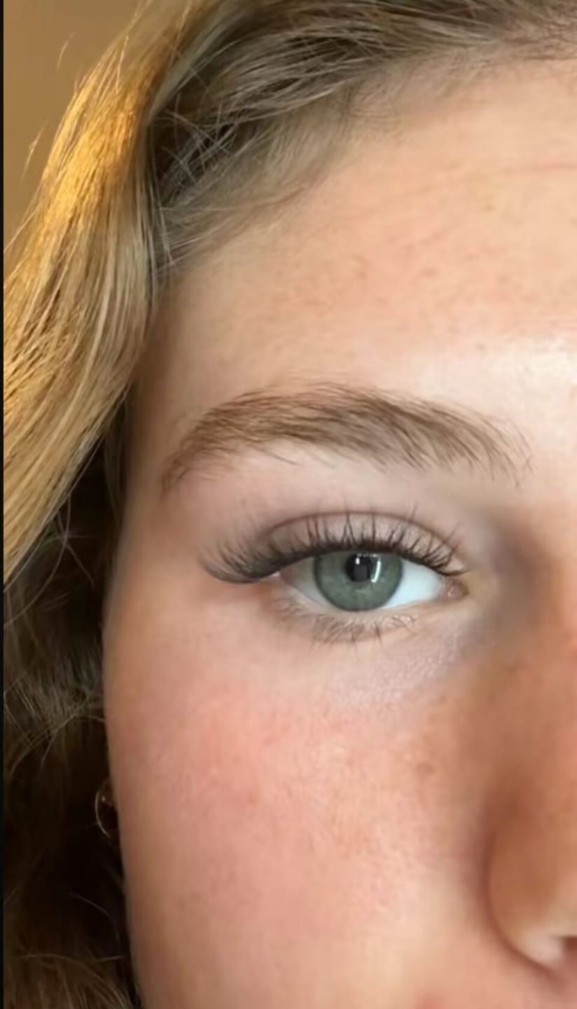 Customer photo review of 3-in-1 Lash Bond & Seal & Remover（Black Bond）