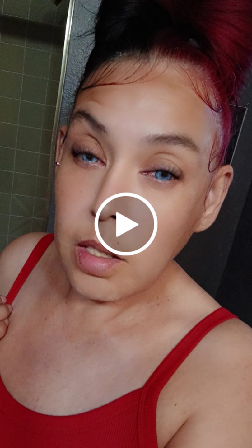 Customer video review of Amaretto Blue Prescription Colored Contact Lenses
