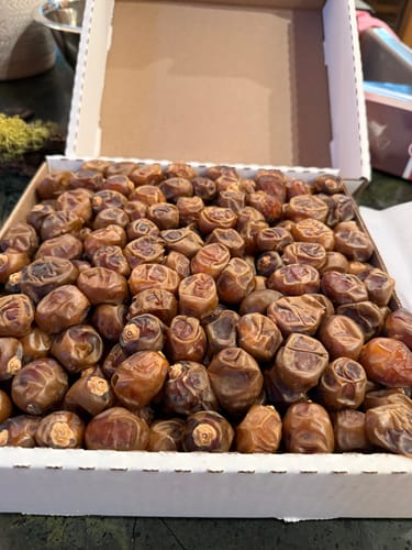 Customer photo review of Organic Barhi Dates Box