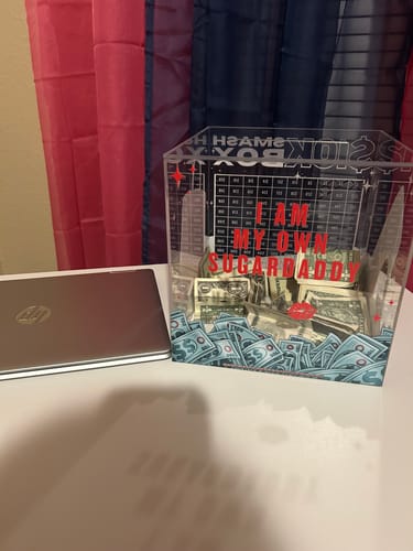 Customer photo review of Luxe Red | $10k Smashbox