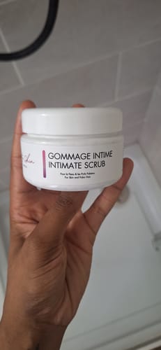 Customer photo review of Gommage intimes éclaircissant