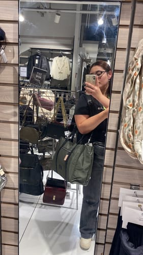 Reseña con foto de un cliente sobre Cartera De Hombro New Office