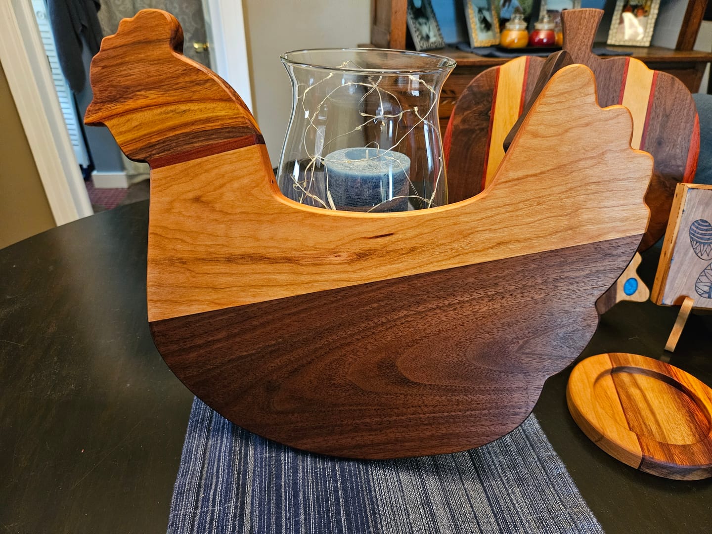 Customer photo review of 15.9x13.5" Chicken Shaped Serving Board Acrylic Router Template