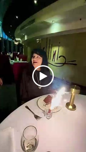 Customer video review of Menú Golden